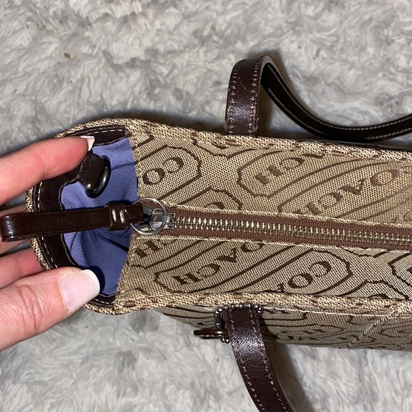 Authentic Coach Tote Handbag💜Lavender Lining - Picture 2 of 14